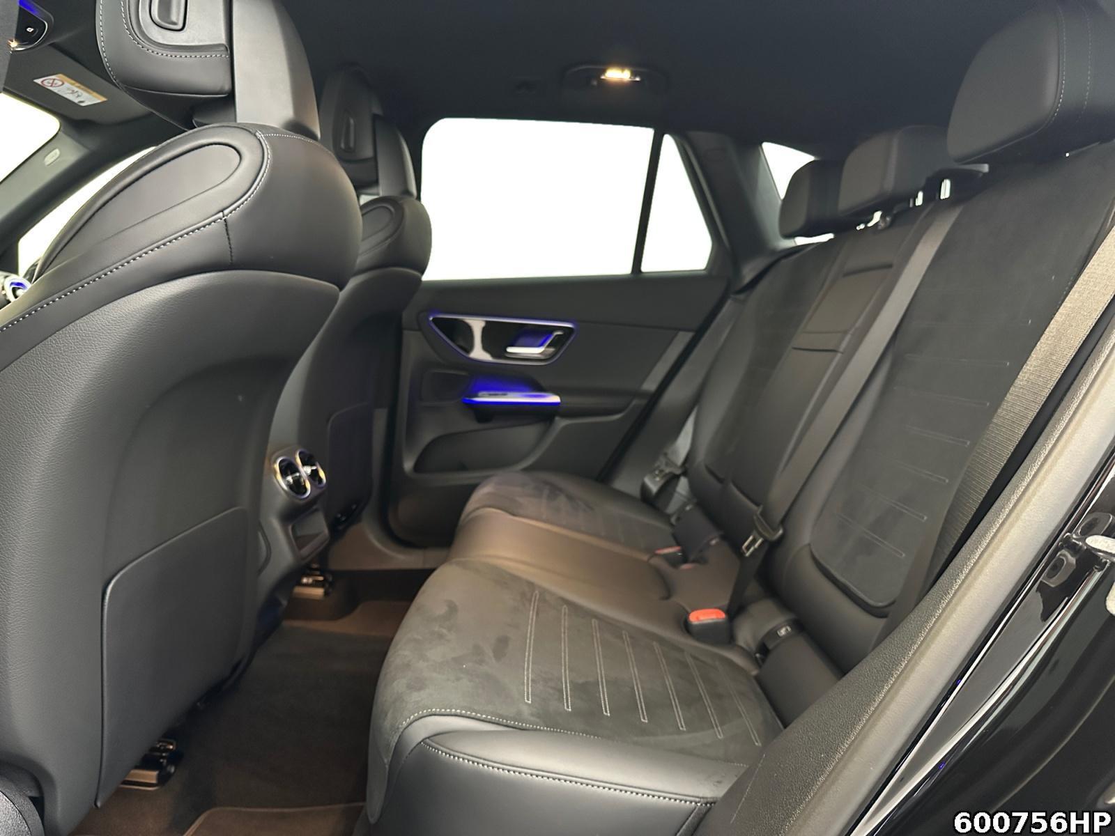Fahrzeugabbildung Mercedes-Benz GLC 300 de 4M AMG AHK DigitalLight Night Memory