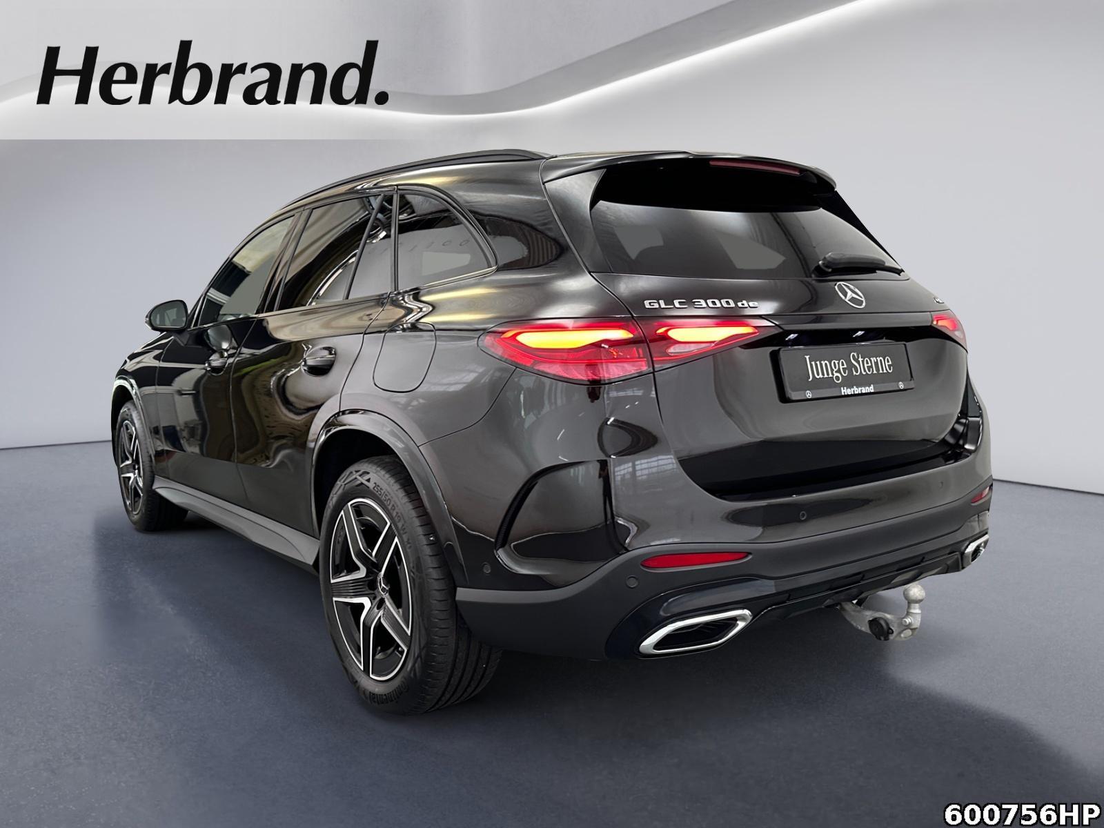 Fahrzeugabbildung Mercedes-Benz GLC 300 de 4M AMG AHK DigitalLight Night Memory