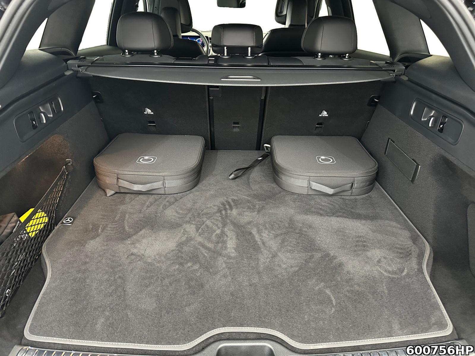Fahrzeugabbildung Mercedes-Benz GLC 300 de 4M AMG AHK DigitalLight Night Memory