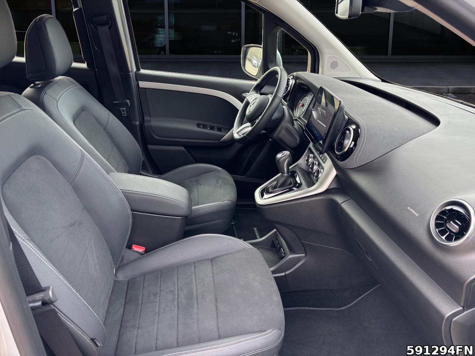 Fahrzeugabbildung Mercedes-Benz T-Klasse T 180d PROGRESSIVE *LED*Automatik*Navi*