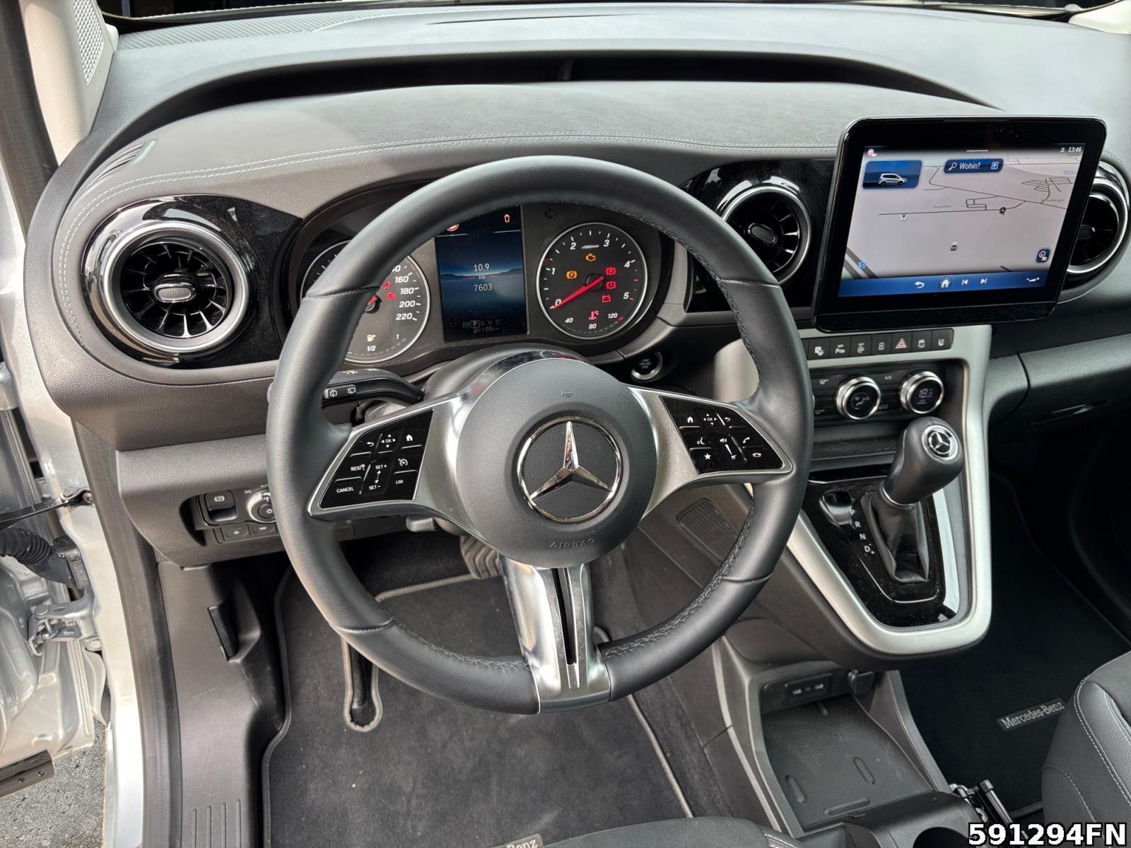 Fahrzeugabbildung Mercedes-Benz T-Klasse T 180d PROGRESSIVE *LED*Automatik*Navi*