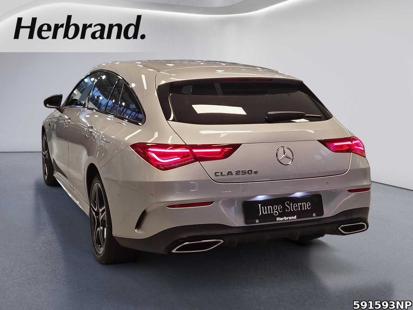 Fahrzeugabbildung Mercedes-Benz CLA 250 Shooting Brake e AMG Keyless Distronic
