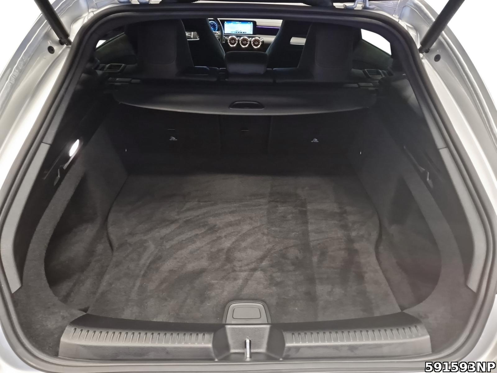 Fahrzeugabbildung Mercedes-Benz CLA 250 Shooting Brake e AMG Keyless Distronic