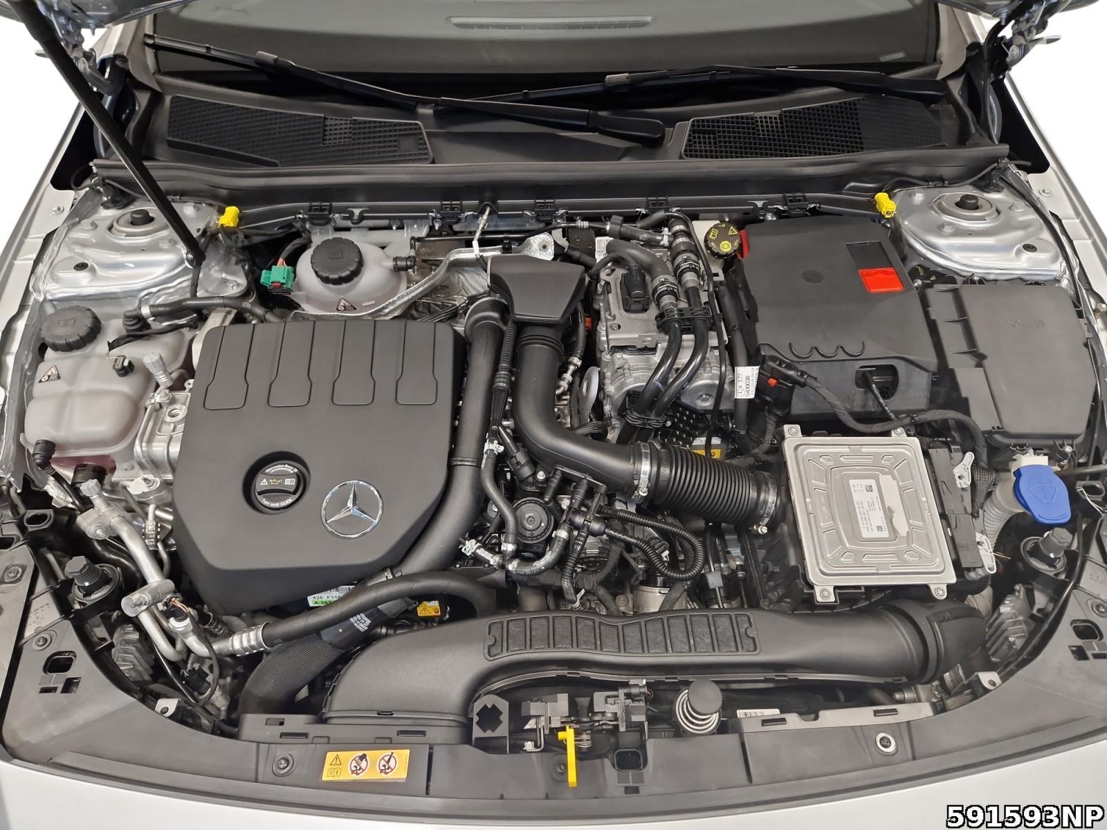Fahrzeugabbildung Mercedes-Benz CLA 250 Shooting Brake e AMG Keyless Distronic