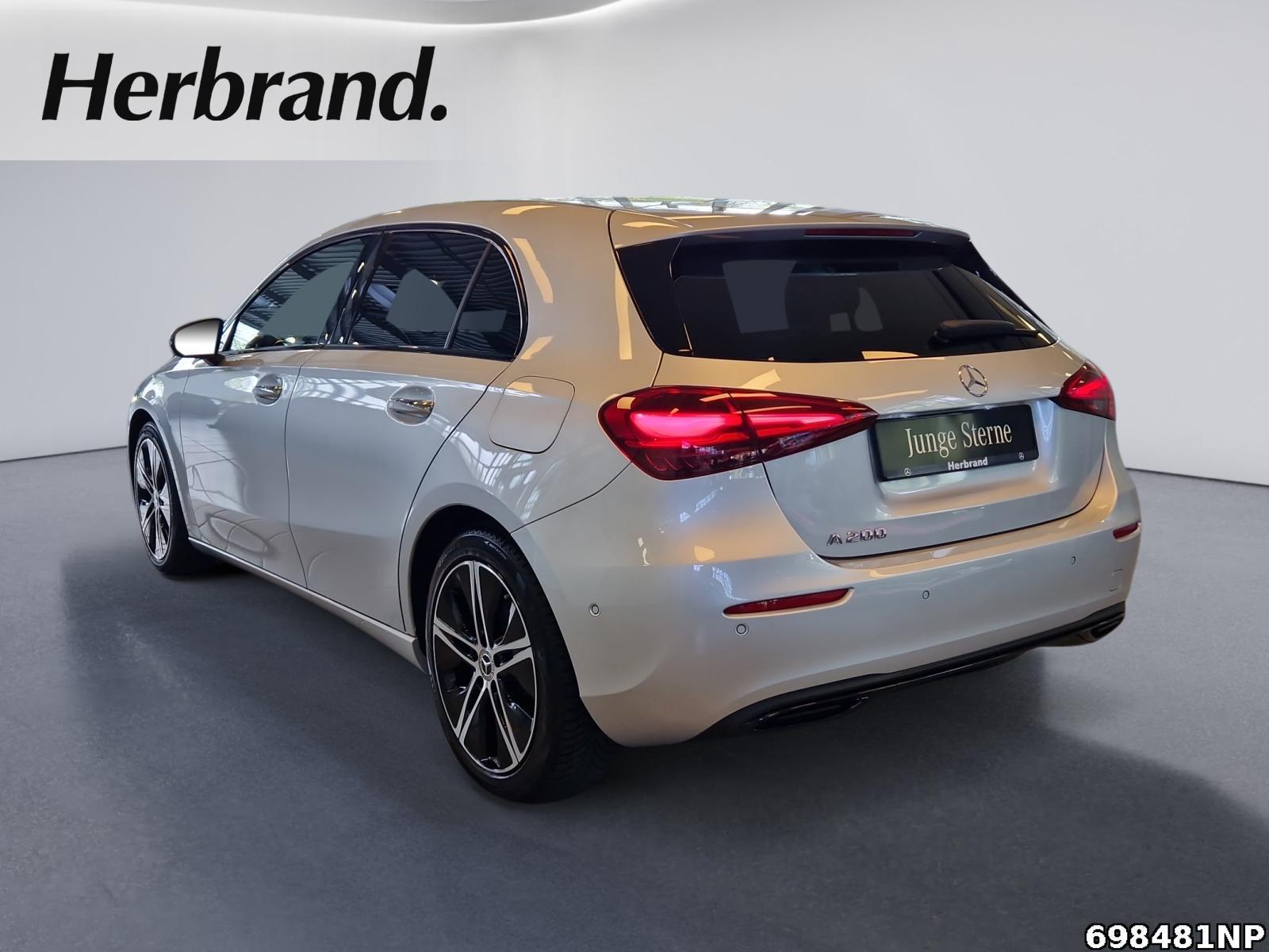Fahrzeugabbildung Mercedes-Benz A 200 Progressive Panorama Night Totwinkel LED