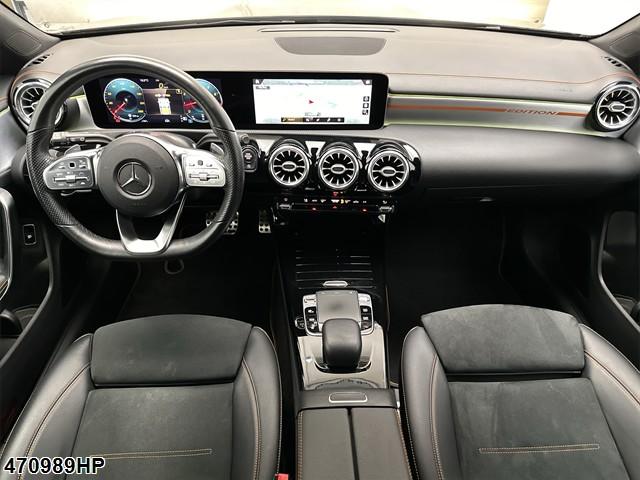 Fahrzeugabbildung Mercedes-Benz CLA 200 Shooting Brake AMG Edition1 Distronic