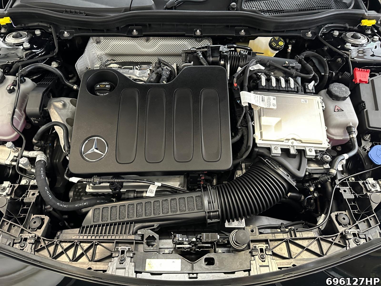Fahrzeugabbildung Mercedes-Benz CLA 200 +AMG-LINE+NIGHT+ADVANCE-PLUS+MULTIBEAM+