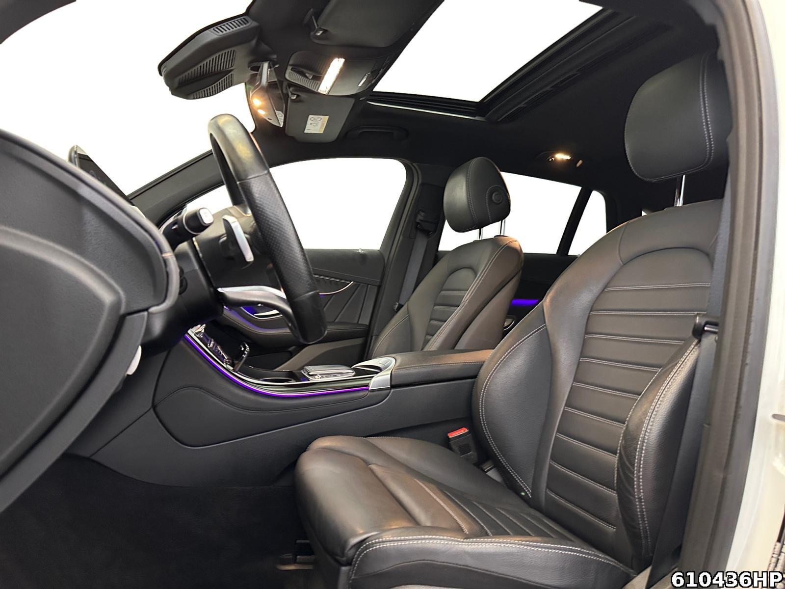 Fahrzeugabbildung Mercedes-Benz EQC 4M AMG Line Burmester Distronic Head-up