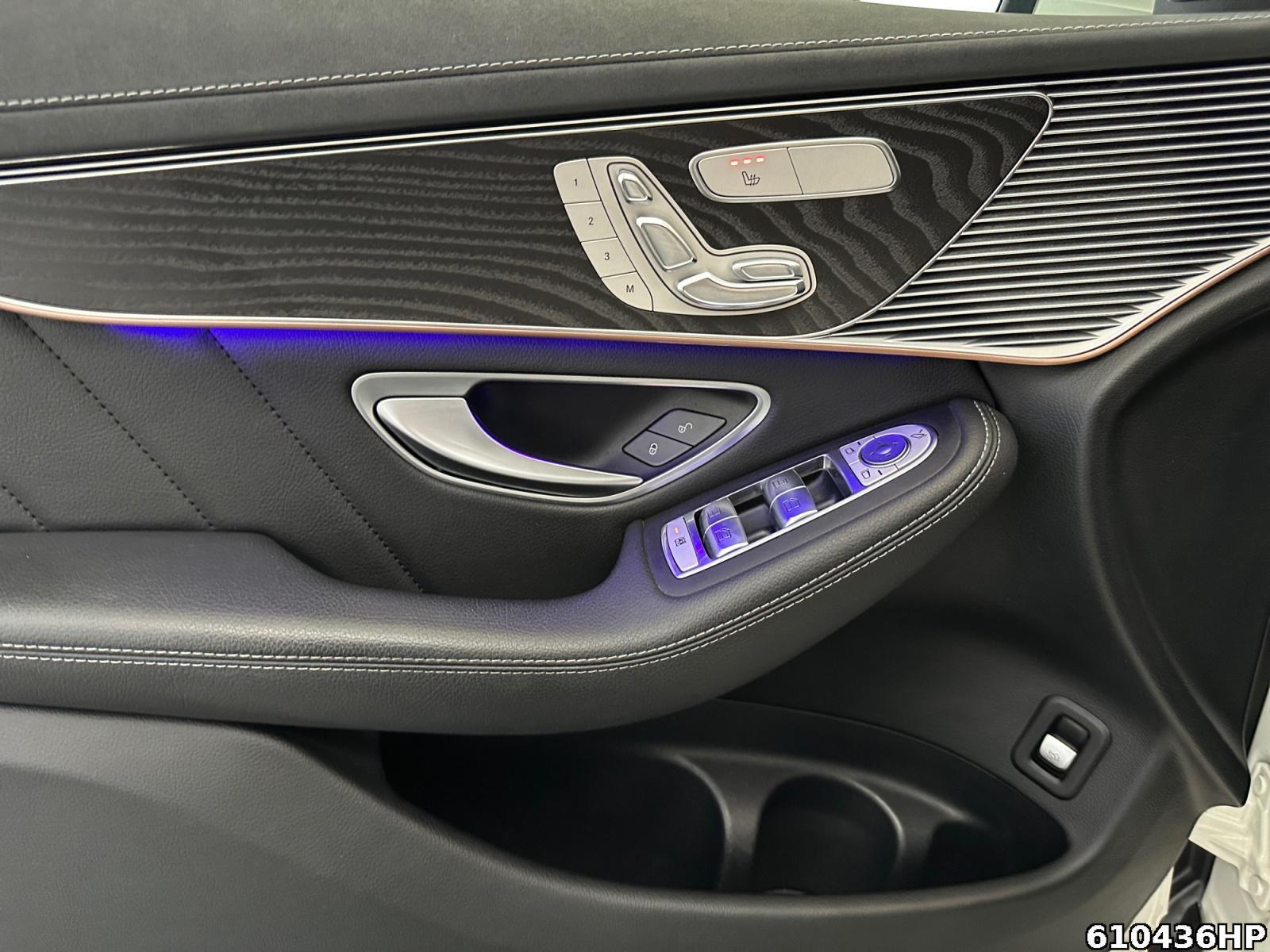Fahrzeugabbildung Mercedes-Benz EQC 4M AMG Line Burmester Distronic Head-up