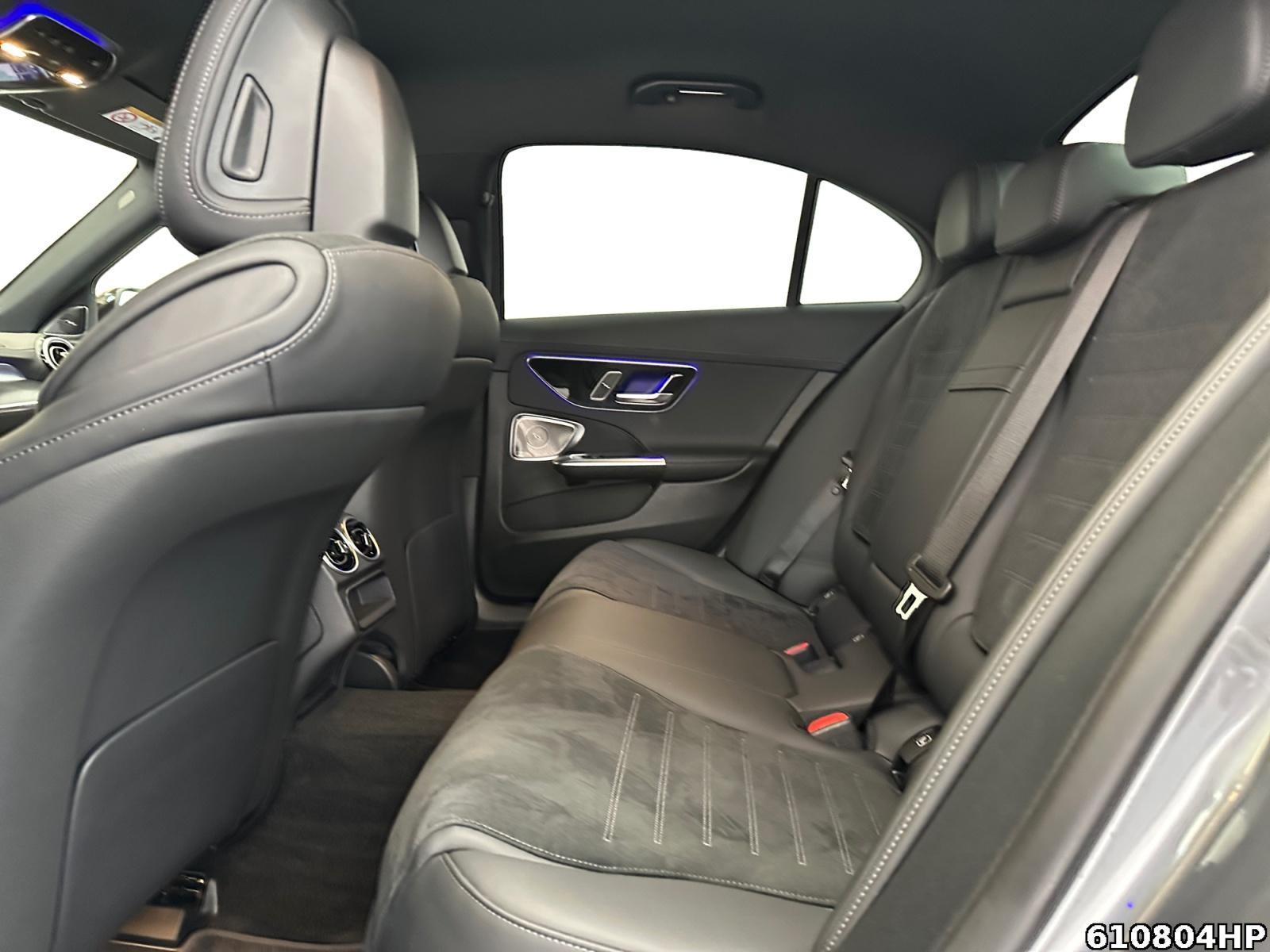 Fahrzeugabbildung Mercedes-Benz C 180 AMG Burmester Digital-Light 360° CarPlay.