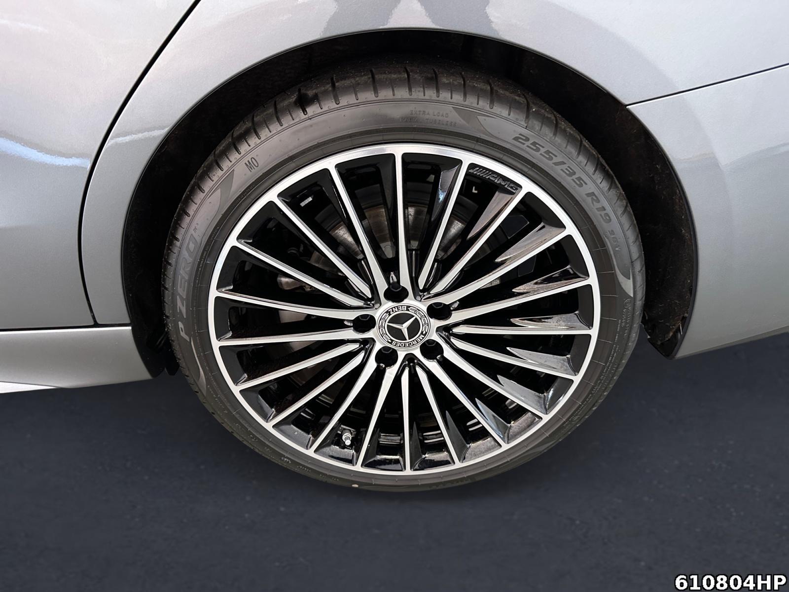 Fahrzeugabbildung Mercedes-Benz C 180 AMG Burmester Digital-Light 360° CarPlay.