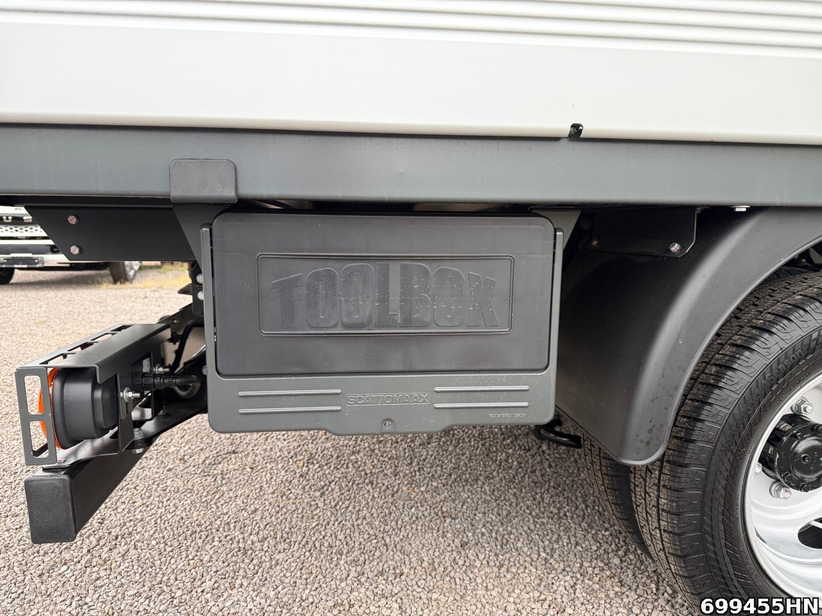 Fahrzeugabbildung FUSO Canter 3C15 AMT Pritsche Vorführfahrzeug