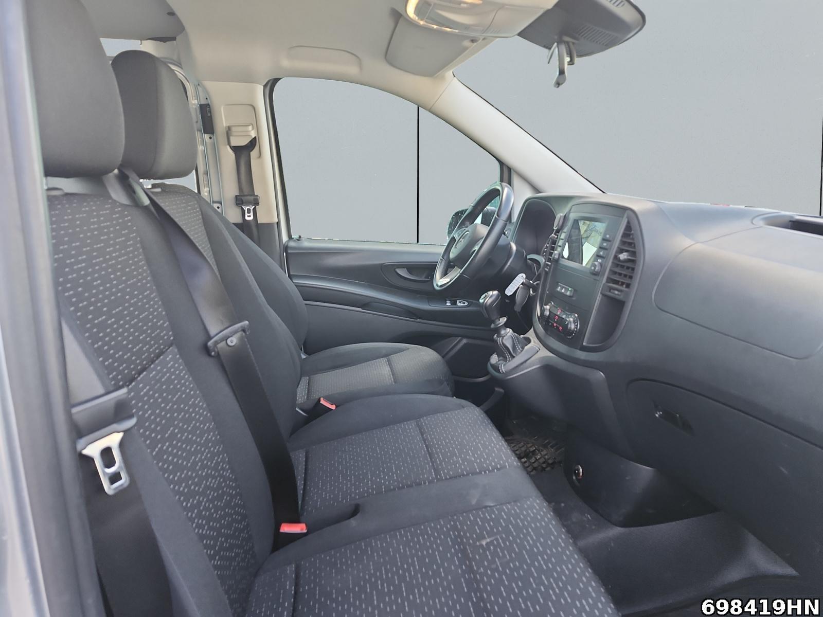 Fahrzeugabbildung Mercedes-Benz Vito 114 CDI Mixto Lang*Regale*Kamera*6-Sitzer*