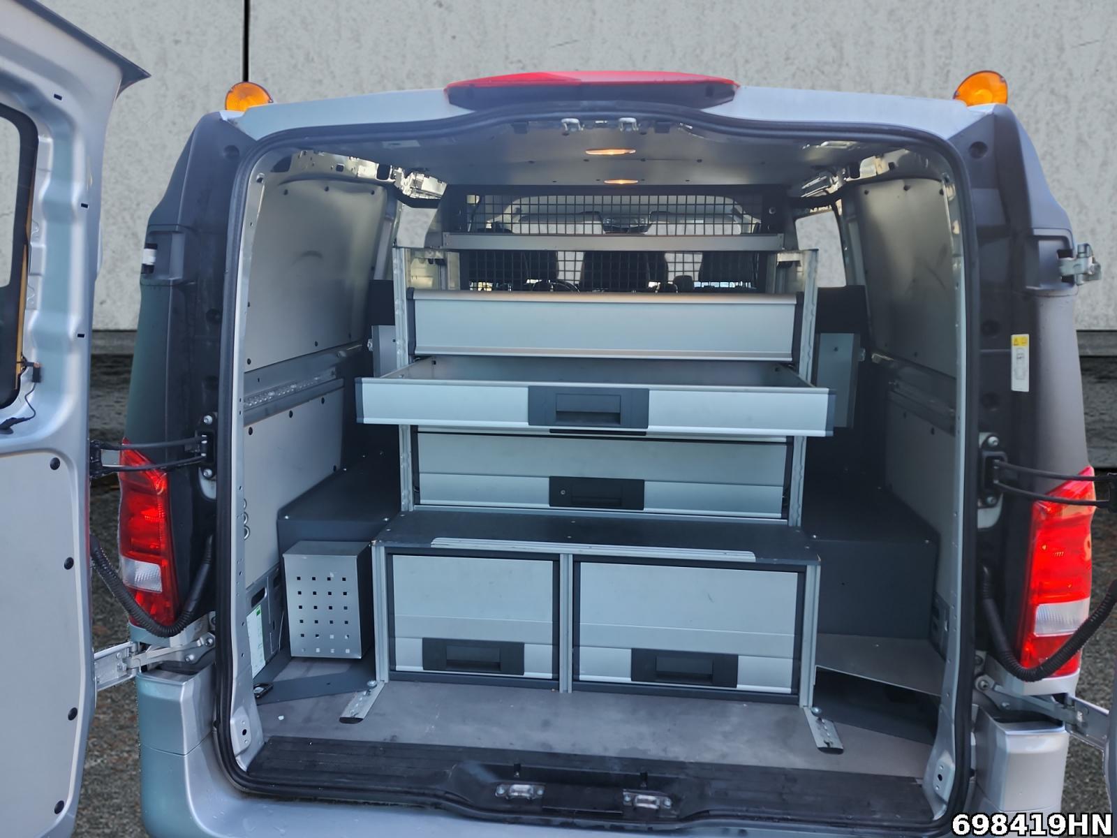 Fahrzeugabbildung Mercedes-Benz Vito 114 CDI Mixto Lang*Regale*Kamera*6-Sitzer*