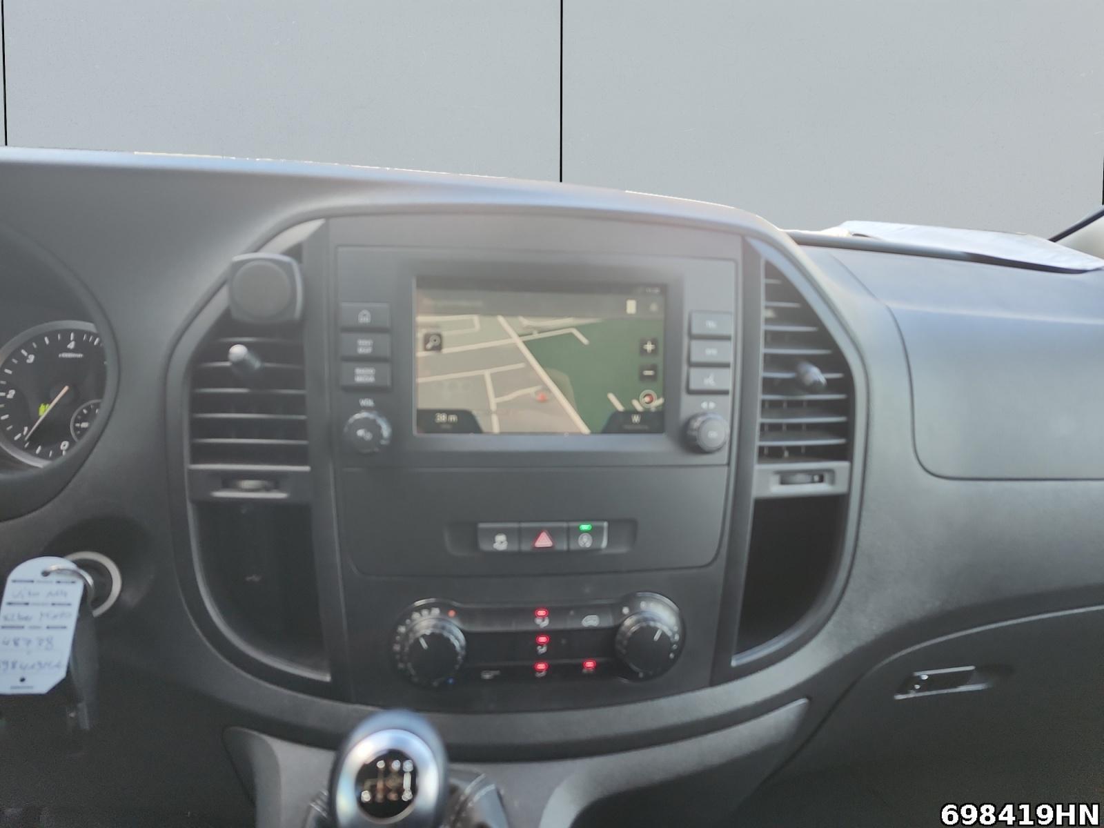 Fahrzeugabbildung Mercedes-Benz Vito 114 CDI Mixto Lang*Regale*Kamera*6-Sitzer*