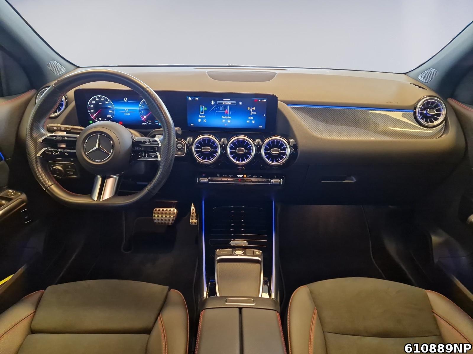 Fahrzeugabbildung Mercedes-Benz GLA 180 AMG AHK LED 360° Totwinkel 19