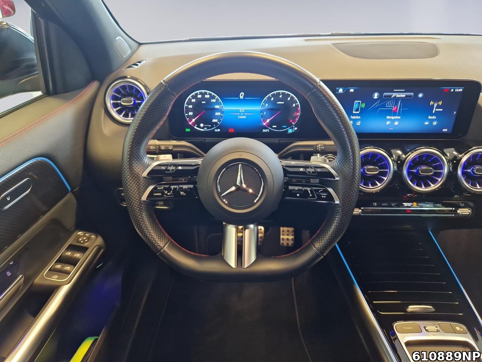 Fahrzeugabbildung Mercedes-Benz GLA 180 AMG AHK LED 360° Totwinkel 19