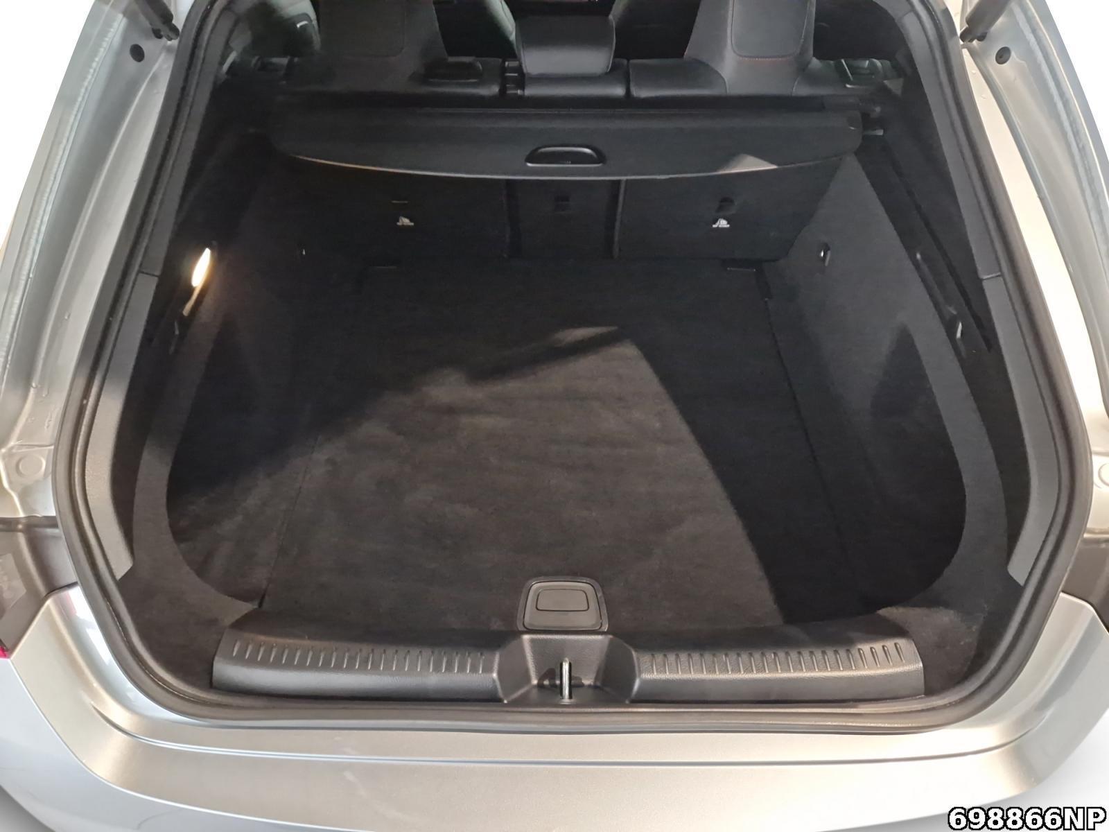 Fahrzeugabbildung Mercedes-Benz CLA 200 Shooting Brake AMG Night Panorama Burmester 360°LED