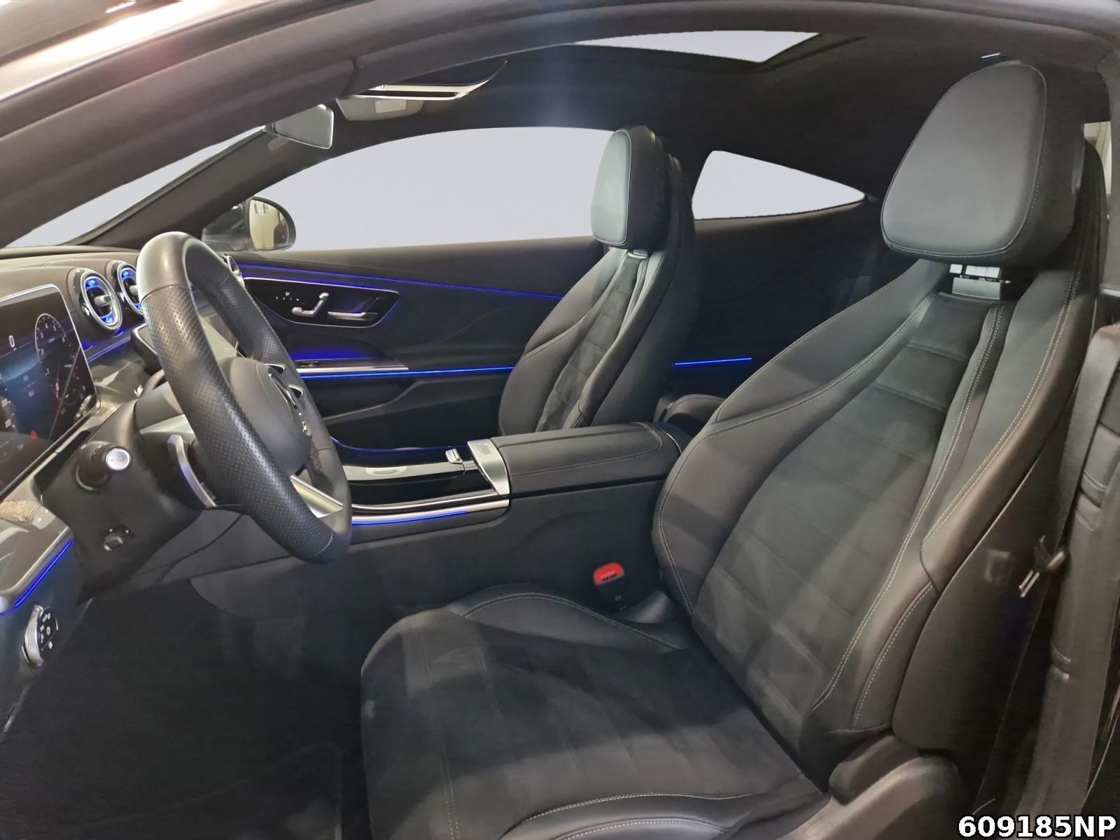 Fahrzeugabbildung Mercedes-Benz CLE 300 4M AMG Coupé Panorama DIGITAL LIGHT 360°