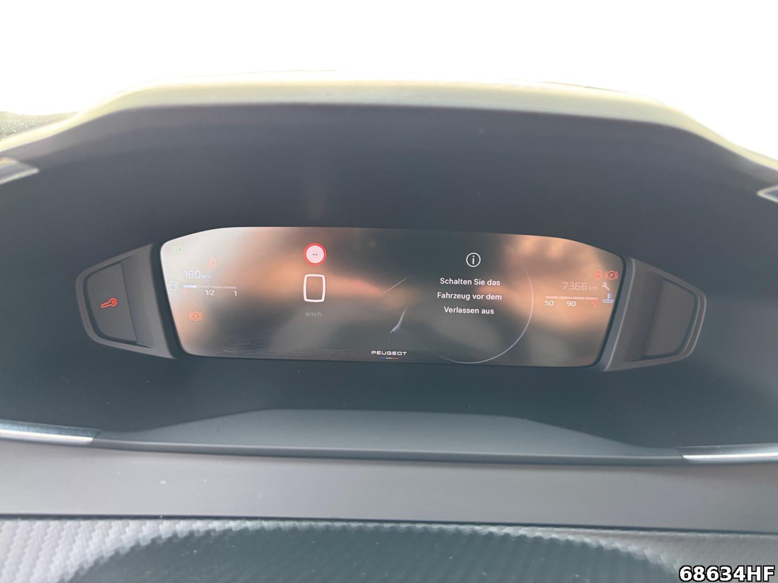 Fahrzeugabbildung Peugeot 208 1.2 PureTech 100 Allure (EURO 6e)