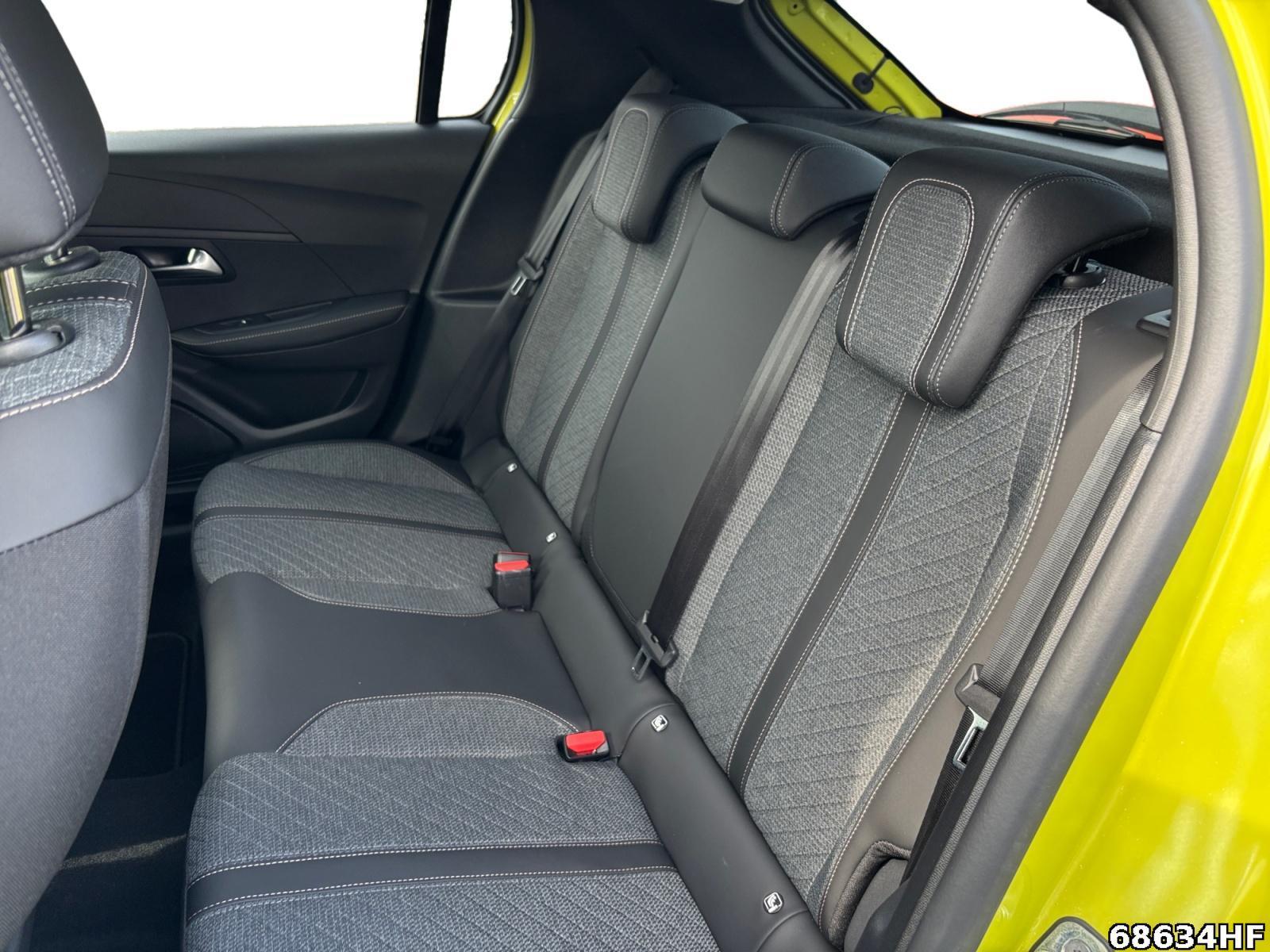 Fahrzeugabbildung Peugeot 208 1.2 PureTech 100 Allure (EURO 6e)