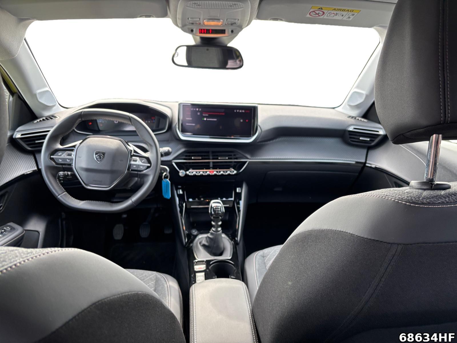 Fahrzeugabbildung Peugeot 208 1.2 PureTech 100 Allure (EURO 6e)