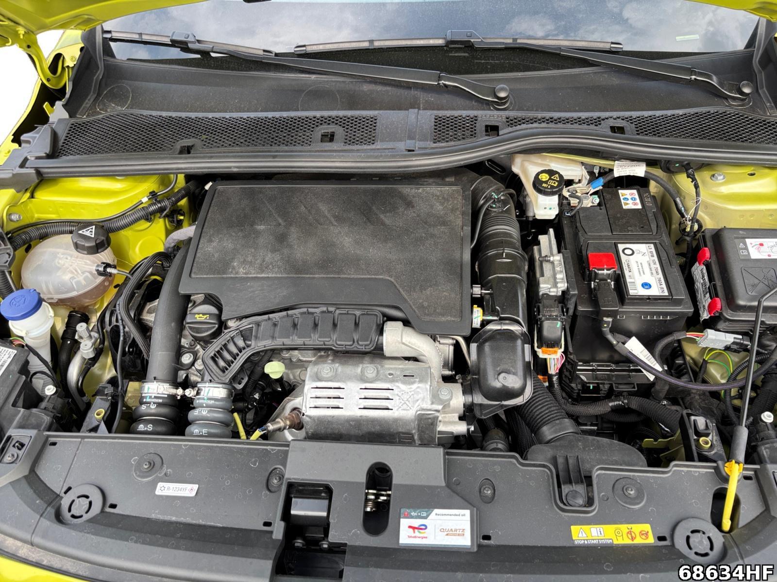 Fahrzeugabbildung Peugeot 208 1.2 PureTech 100 Allure (EURO 6e)