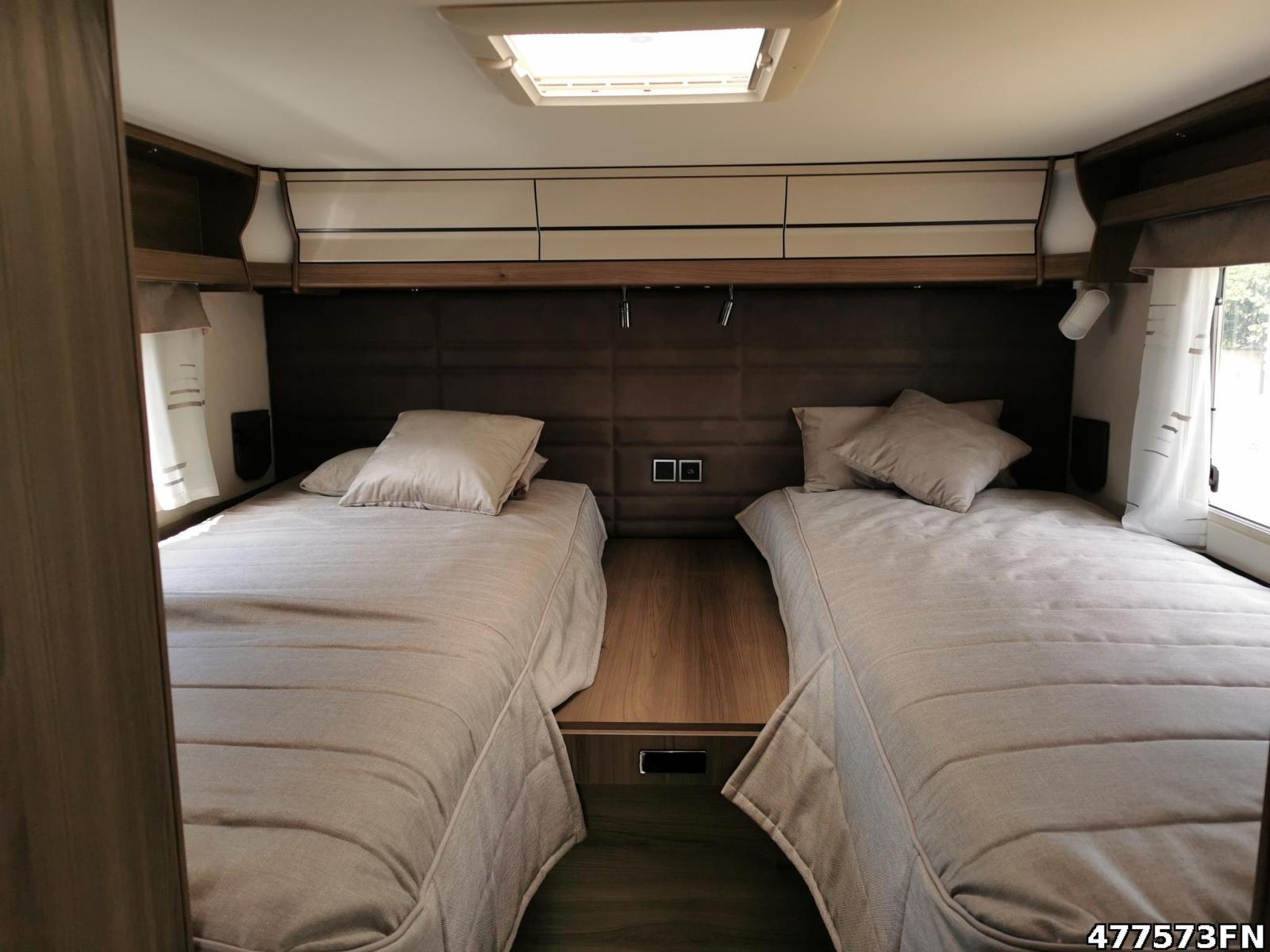 Fahrzeugabbildung Kabe Imperial R i830 / 810 LGB Cinderella AHK RWD