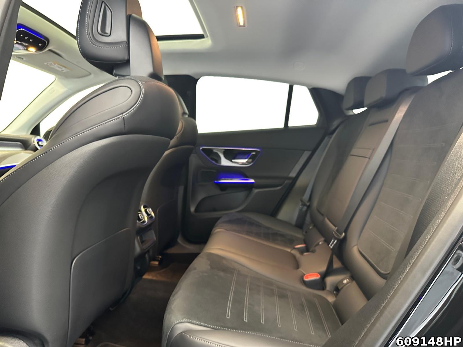 Fahrzeugabbildung Mercedes-Benz GLC 300 de 4M AMG Coupé DISTRONIC AHK 20