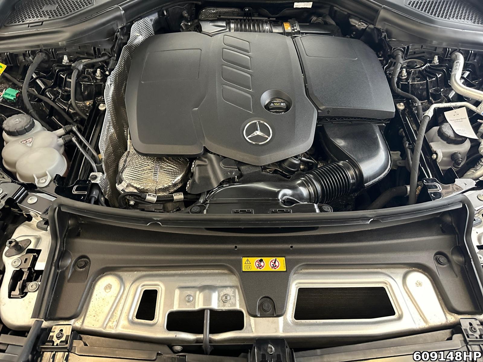 Fahrzeugabbildung Mercedes-Benz GLC 300 de 4M AMG Coupé DISTRONIC AHK 20