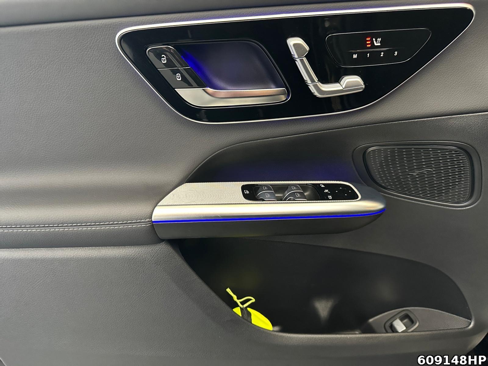 Fahrzeugabbildung Mercedes-Benz GLC 300 de 4M AMG Coupé DISTRONIC AHK 20