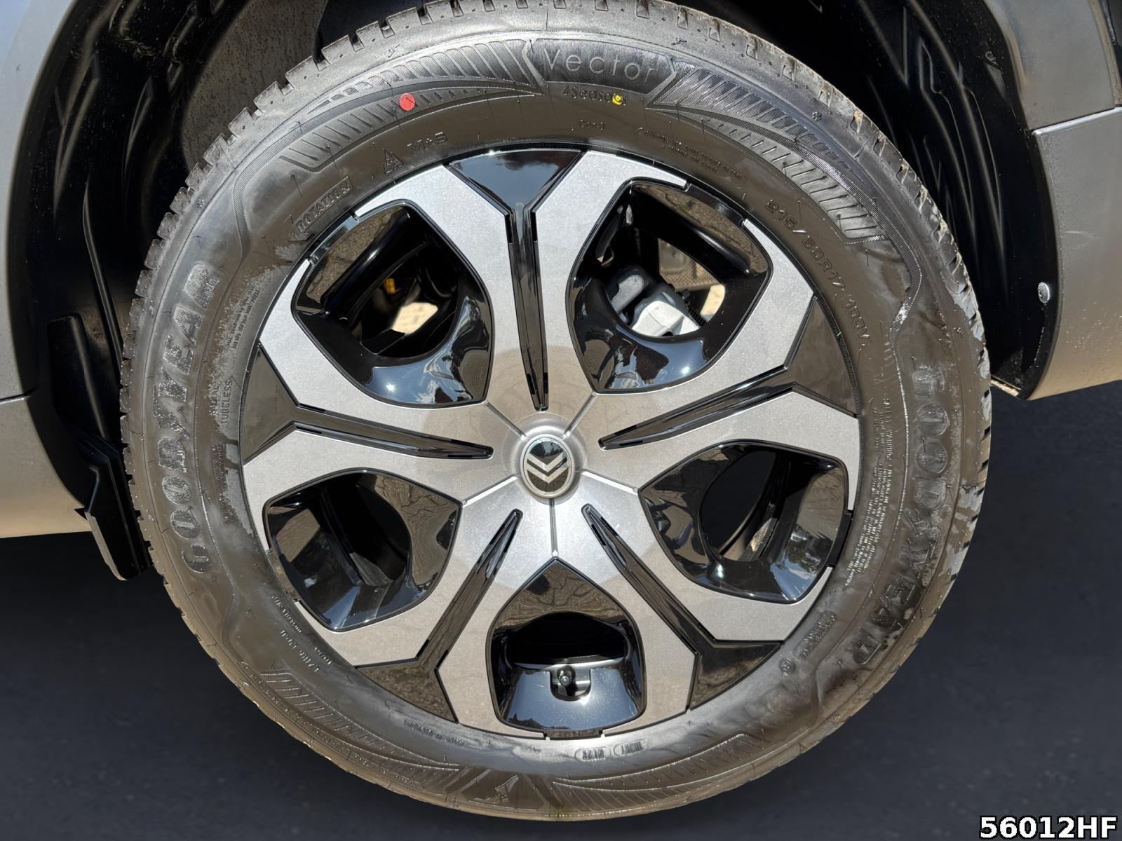 Fahrzeugabbildung Citroën C3 Aircross Plus Hybrid 145 PS AT
