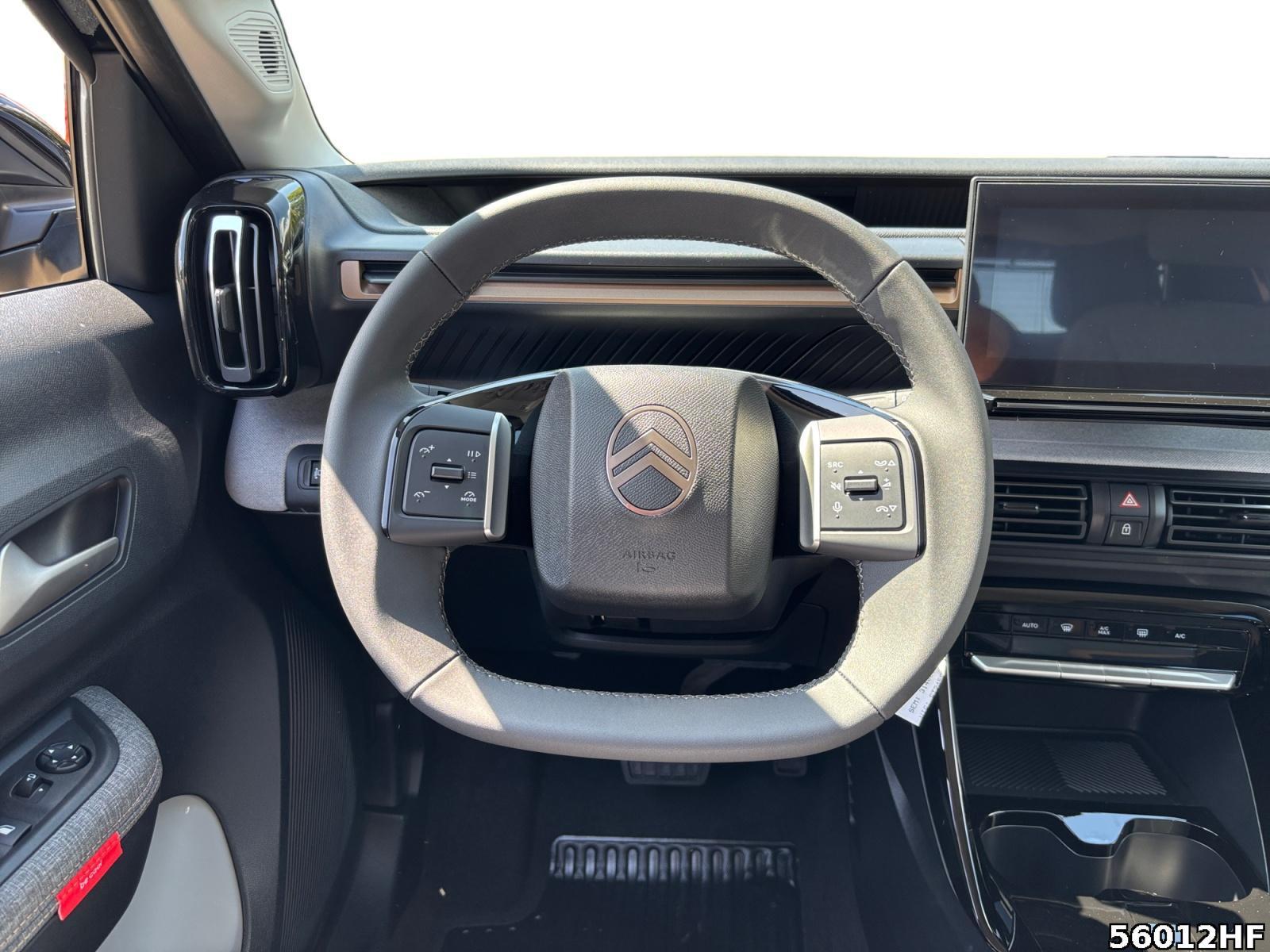 Fahrzeugabbildung Citroën C3 Aircross Plus Hybrid 145 PS AT