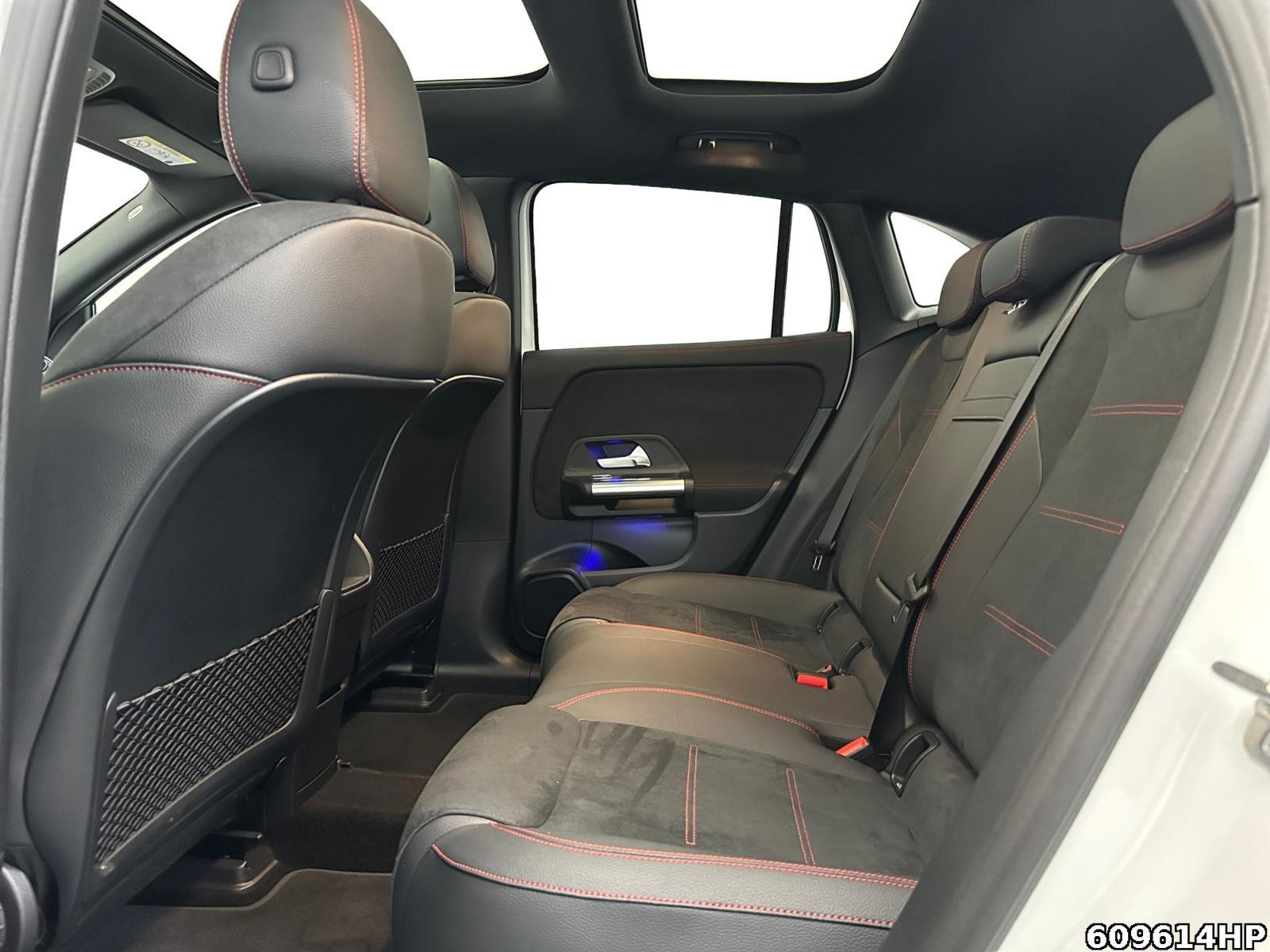 Fahrzeugabbildung Mercedes-Benz EQA AMG Pano Kamera Ambiente Totwinkel DAB