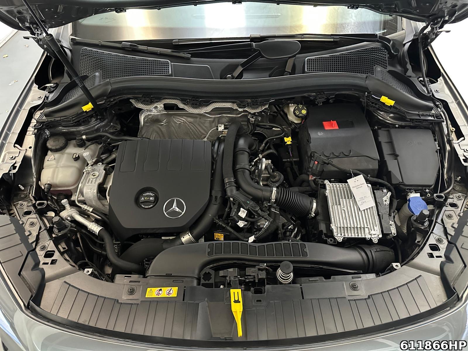 Fahrzeugabbildung Mercedes-Benz GLA 200 Progressive DISTRONIC AHK Rückfahrkamera
