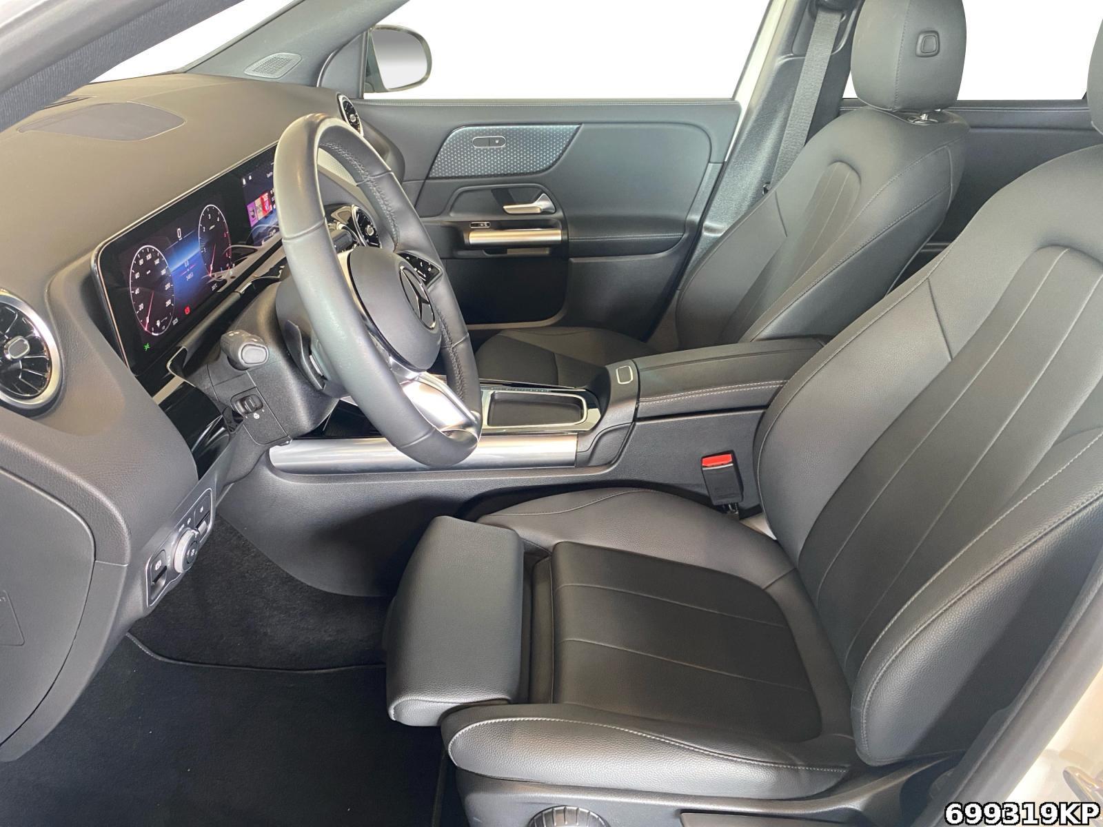Fahrzeugabbildung Mercedes-Benz GLA 220 d 4M Progressive Pano AHK Multibeam Totw