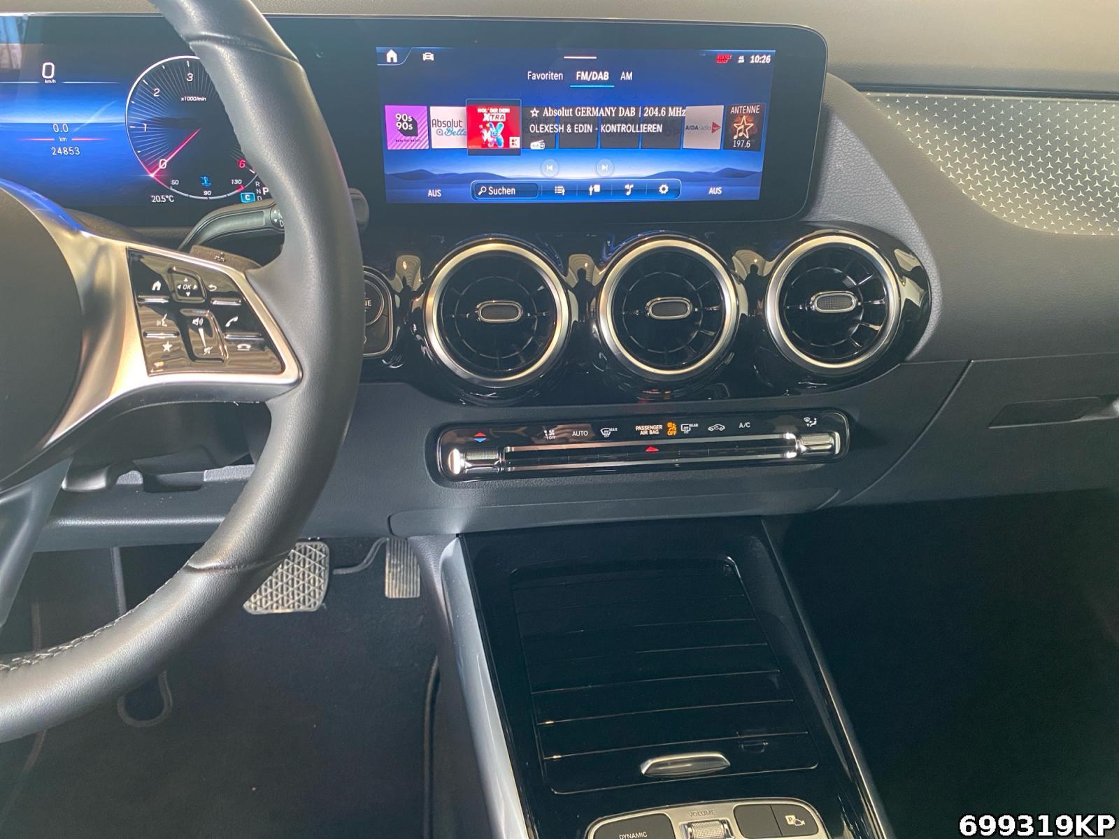 Fahrzeugabbildung Mercedes-Benz GLA 220 d 4M Progressive Pano AHK Multibeam Totw