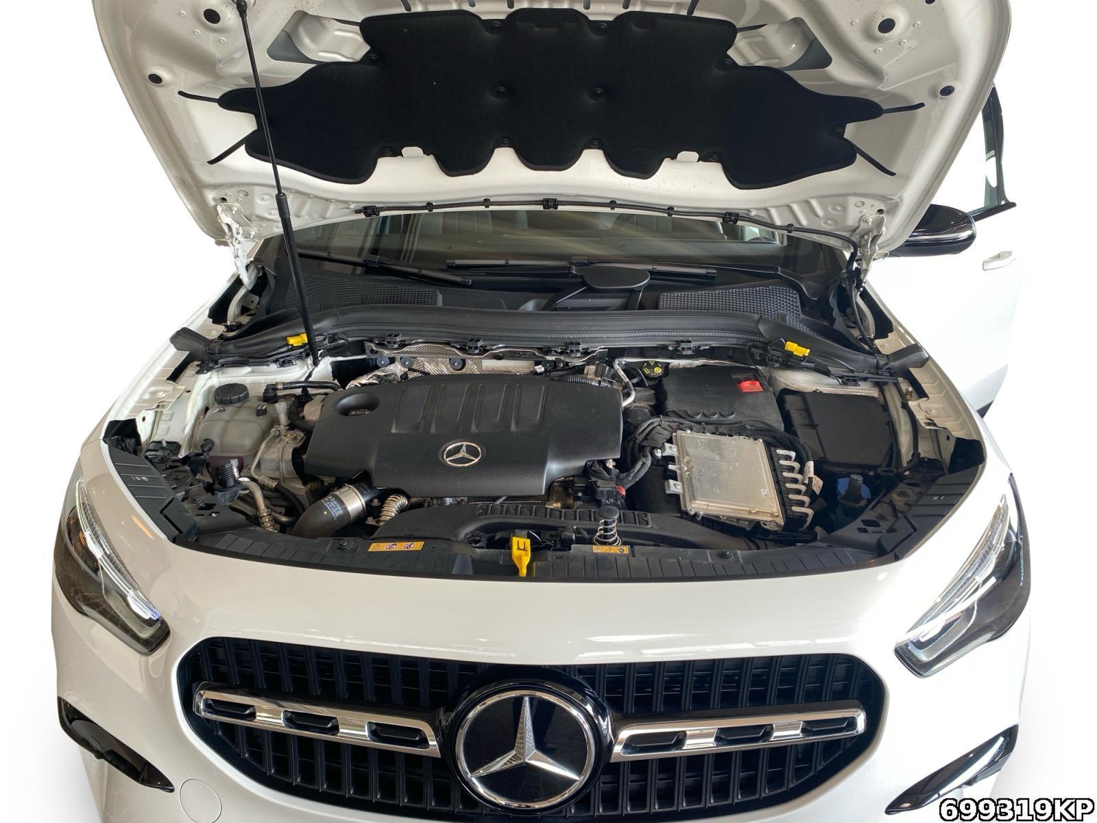 Fahrzeugabbildung Mercedes-Benz GLA 220 d 4M Progressive Pano AHK Multibeam Totw