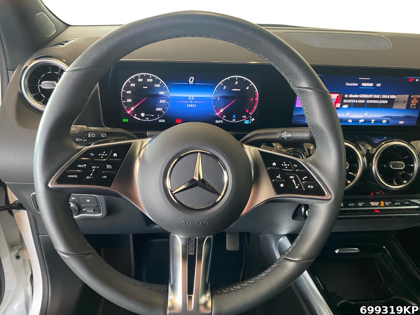 Fahrzeugabbildung Mercedes-Benz GLA 220 d 4M Progressive Pano AHK Multibeam Totw