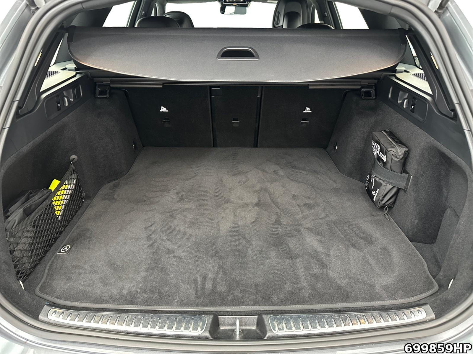 Fahrzeugabbildung Mercedes-Benz C 300 T AMG AHK Distronic CarPlay Ambiente Easyp