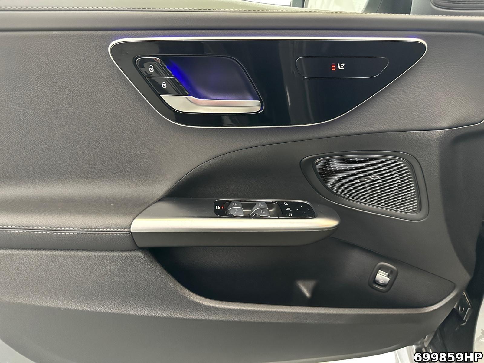 Fahrzeugabbildung Mercedes-Benz C 300 T AMG AHK Distronic CarPlay Ambiente Easyp