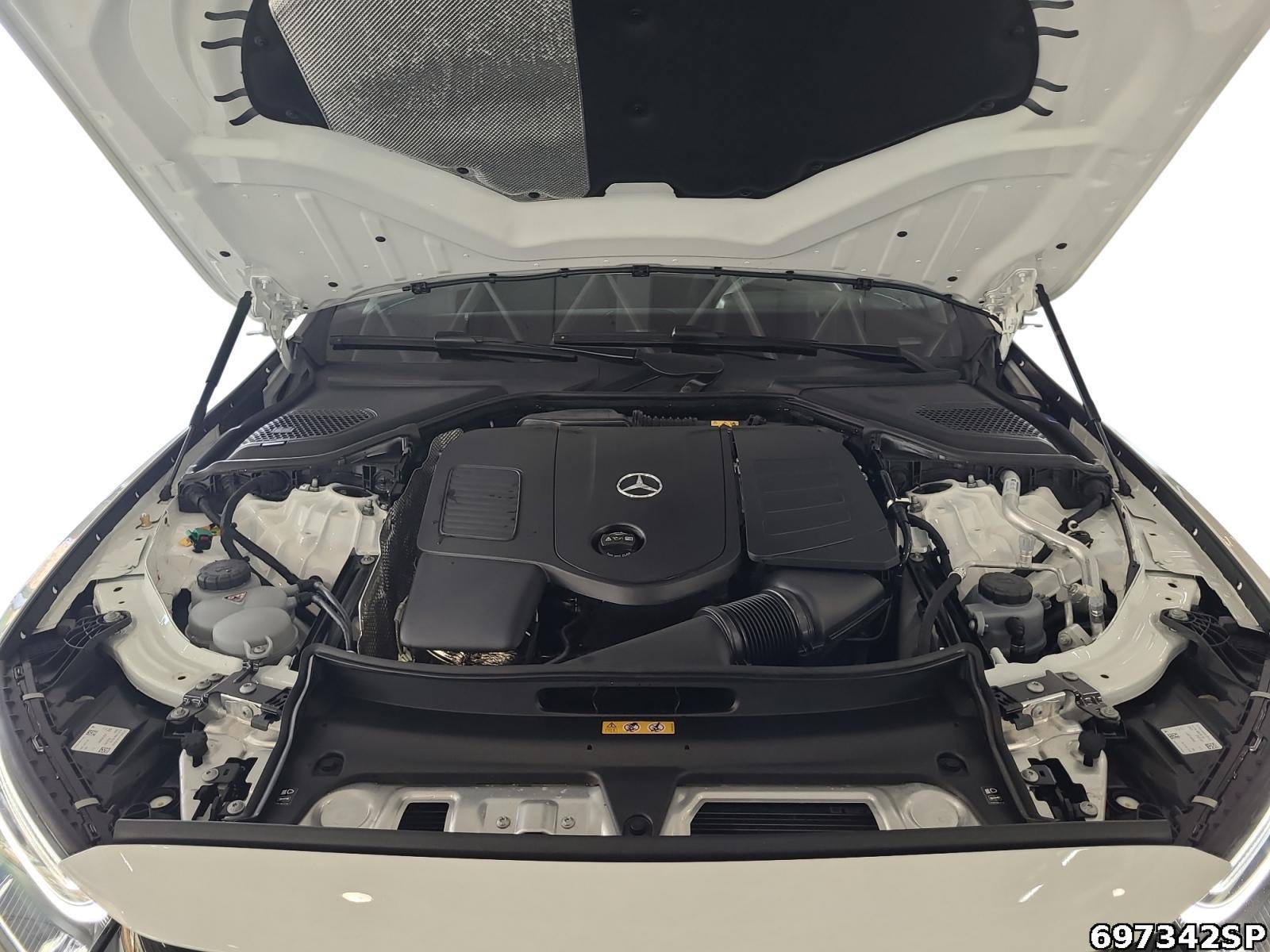 Fahrzeugabbildung Mercedes-Benz E 300 e AMG Pano BURMESTER Memory DIGITAL LIGHT.