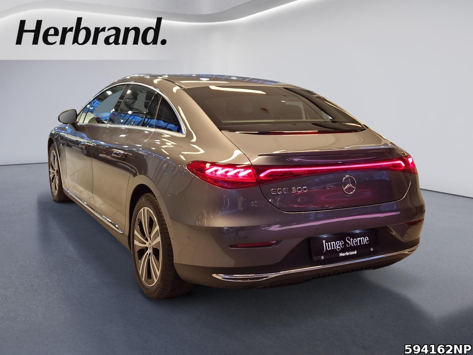 Fahrzeugabbildung Mercedes-Benz EQE Electric Art Distronic LED Memory AHK