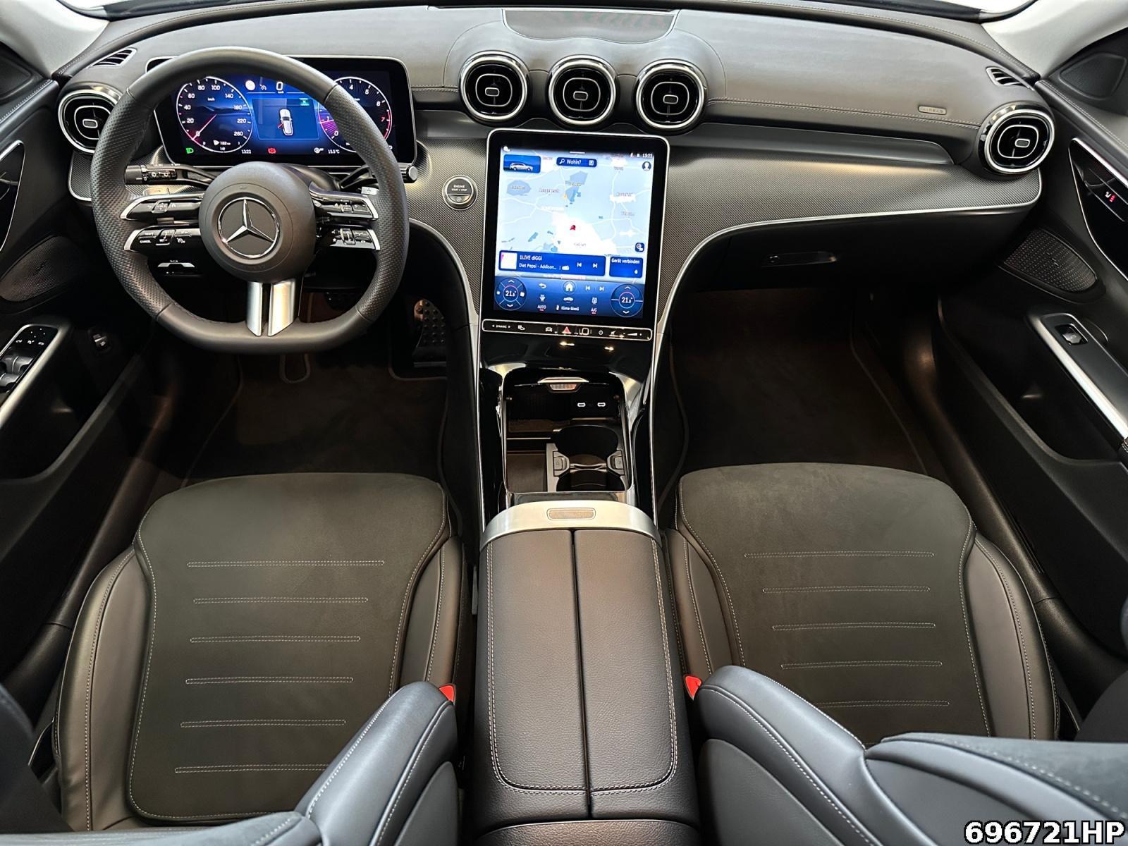 Fahrzeugabbildung Mercedes-Benz C 180 T AMG AHK Ambiente CarPlay Lenkradheiz .