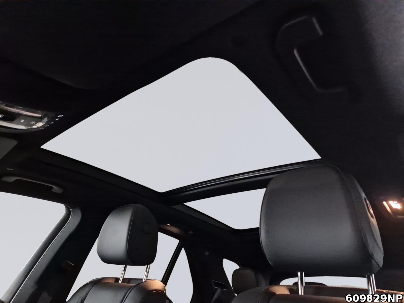 Fahrzeugabbildung Mercedes-Benz GLE 300 d 4M AHK Panorama Kamera Standhzg