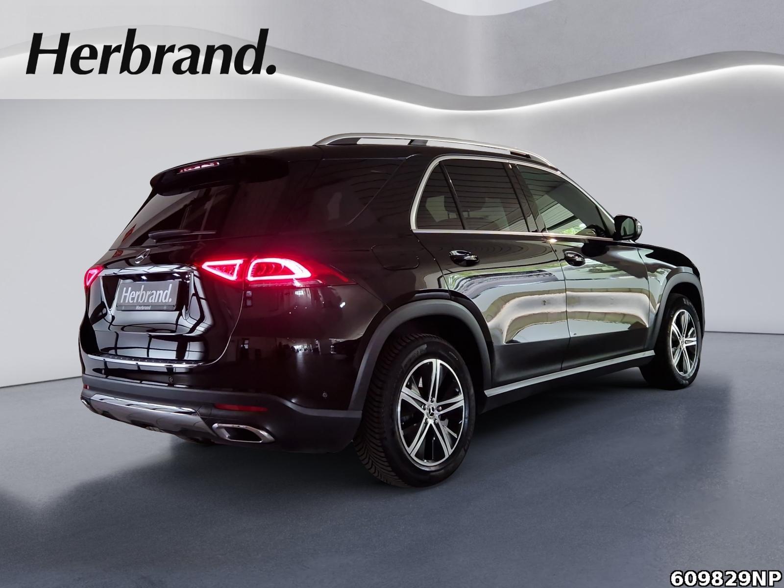 Fahrzeugabbildung Mercedes-Benz GLE 300 d 4M AHK Panorama Kamera Standhzg