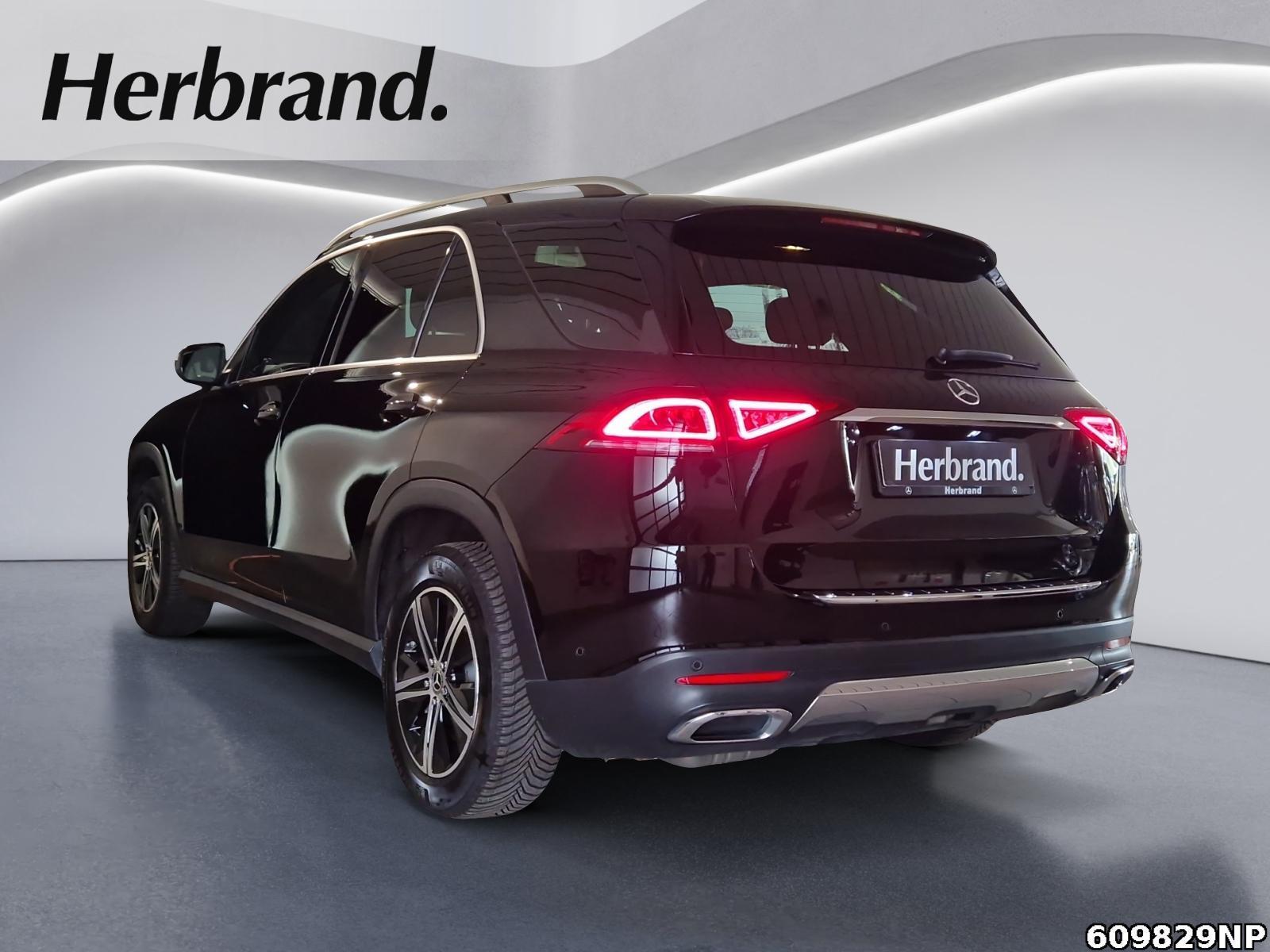 Fahrzeugabbildung Mercedes-Benz GLE 300 d 4M AHK Panorama Kamera Standhzg