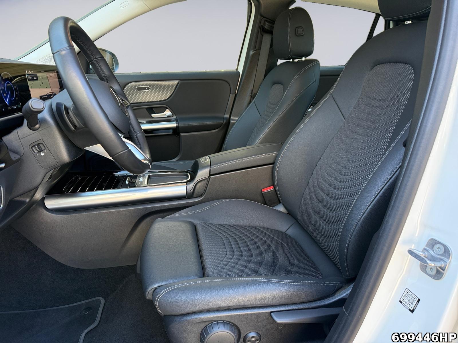 Fahrzeugabbildung Mercedes-Benz EQA Progressive Kamera Totw. Ambiente CarPl