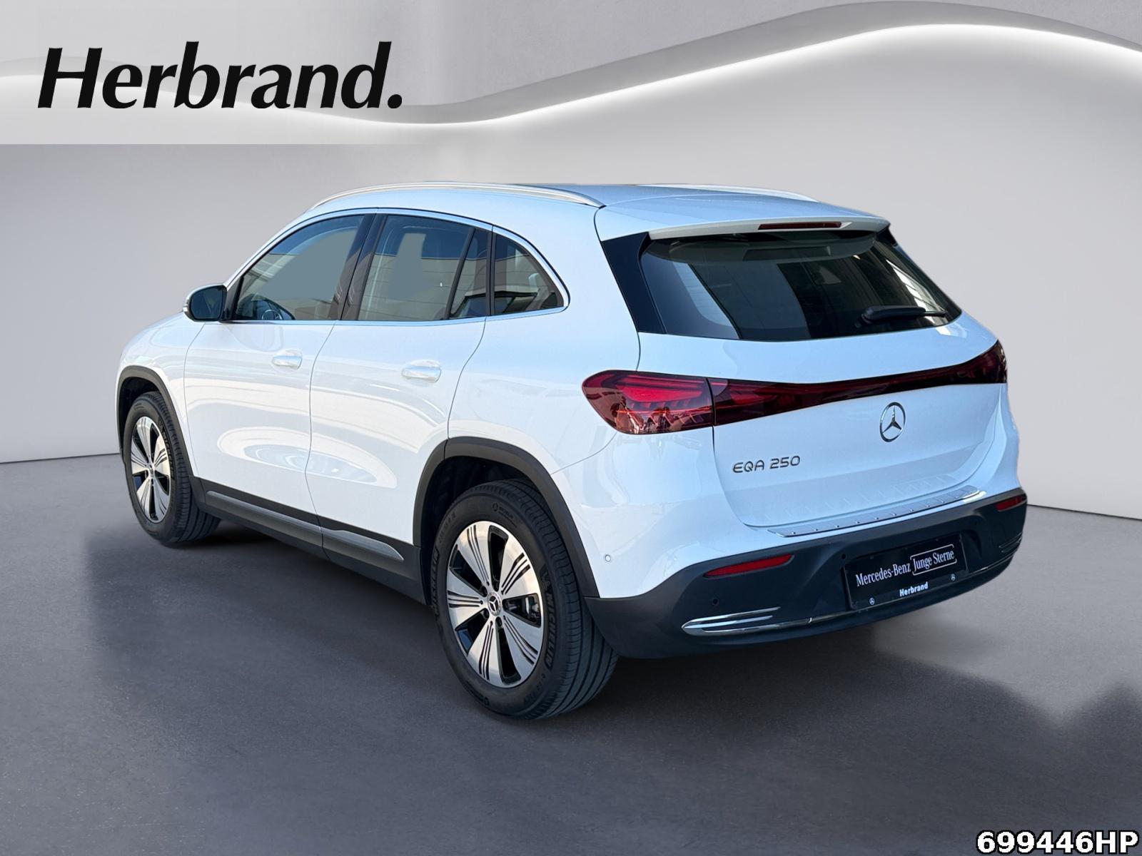Fahrzeugabbildung Mercedes-Benz EQA Progressive Kamera Totw. Ambiente CarPl