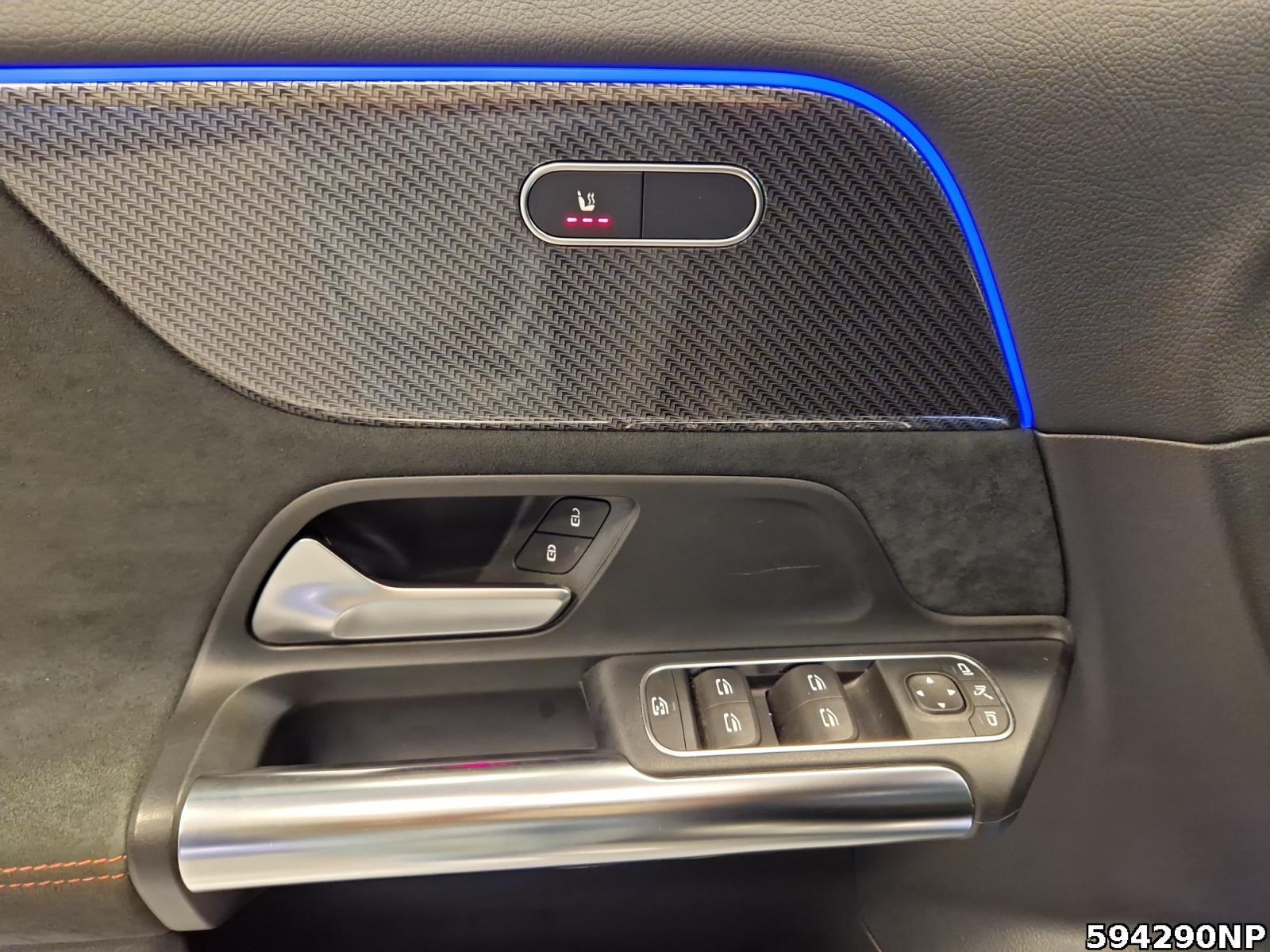 Fahrzeugabbildung Mercedes-Benz GLA 220 d AMG Night Ambiente Kamera LED Keyless